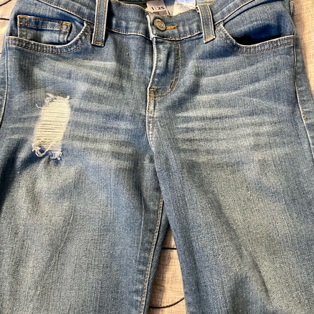 Judy Blue Los Angeles size 1/25 mid rise skinny jean.